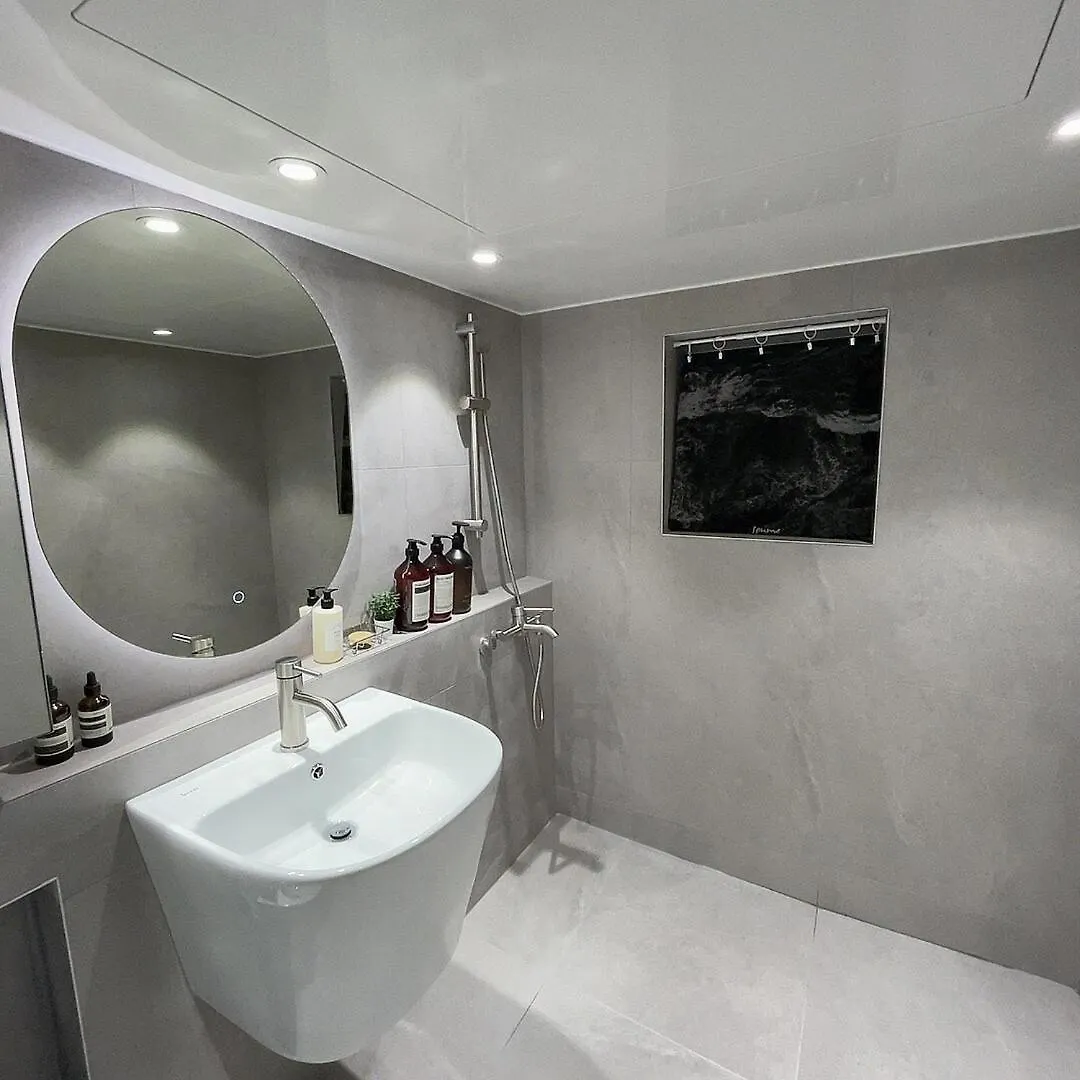 Cozy Yeongdeungpo Guro Digital Complex Station Double Room Seoul Apartment